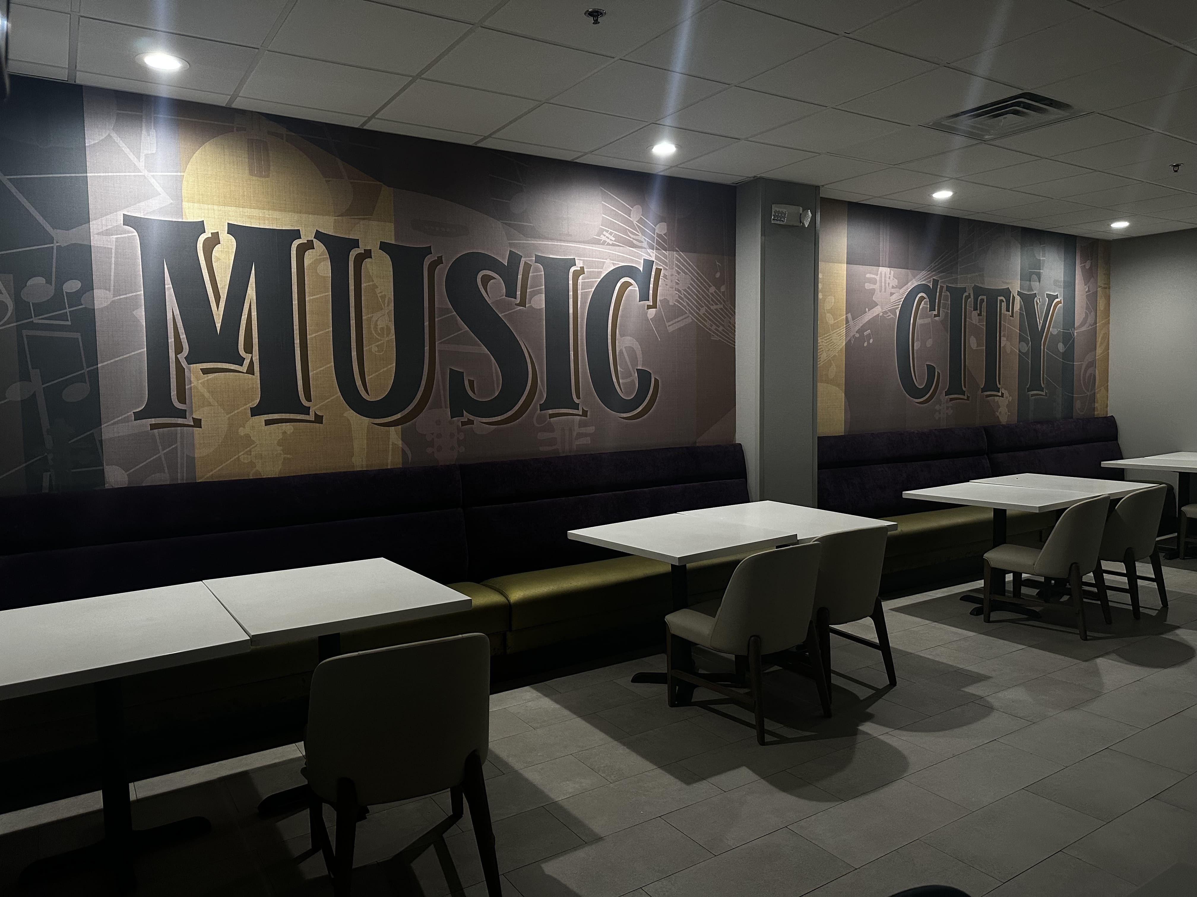 Holiday inn Nashville, TN