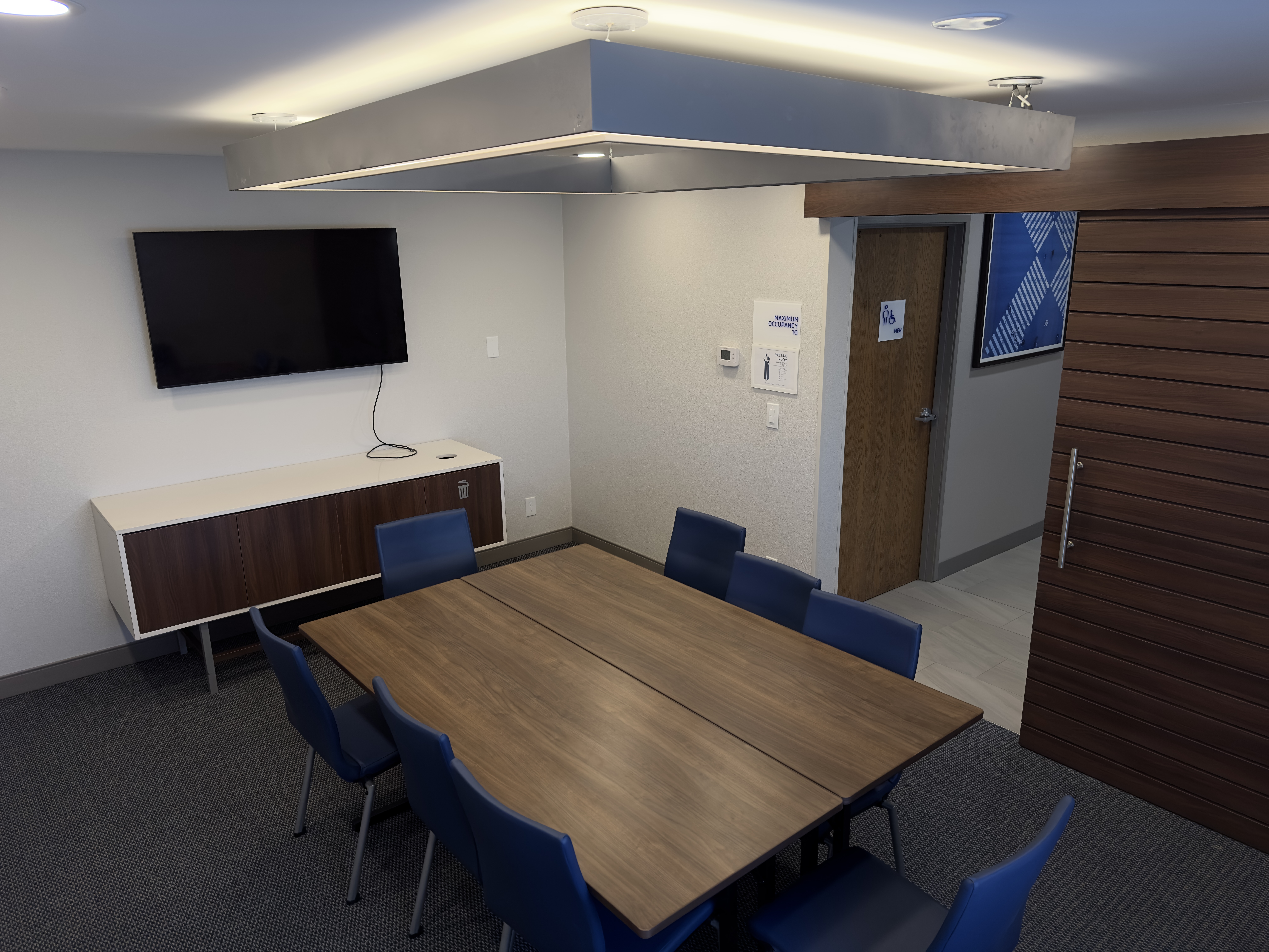 Holiday Inn Express, Tuscola, IL - Image 6