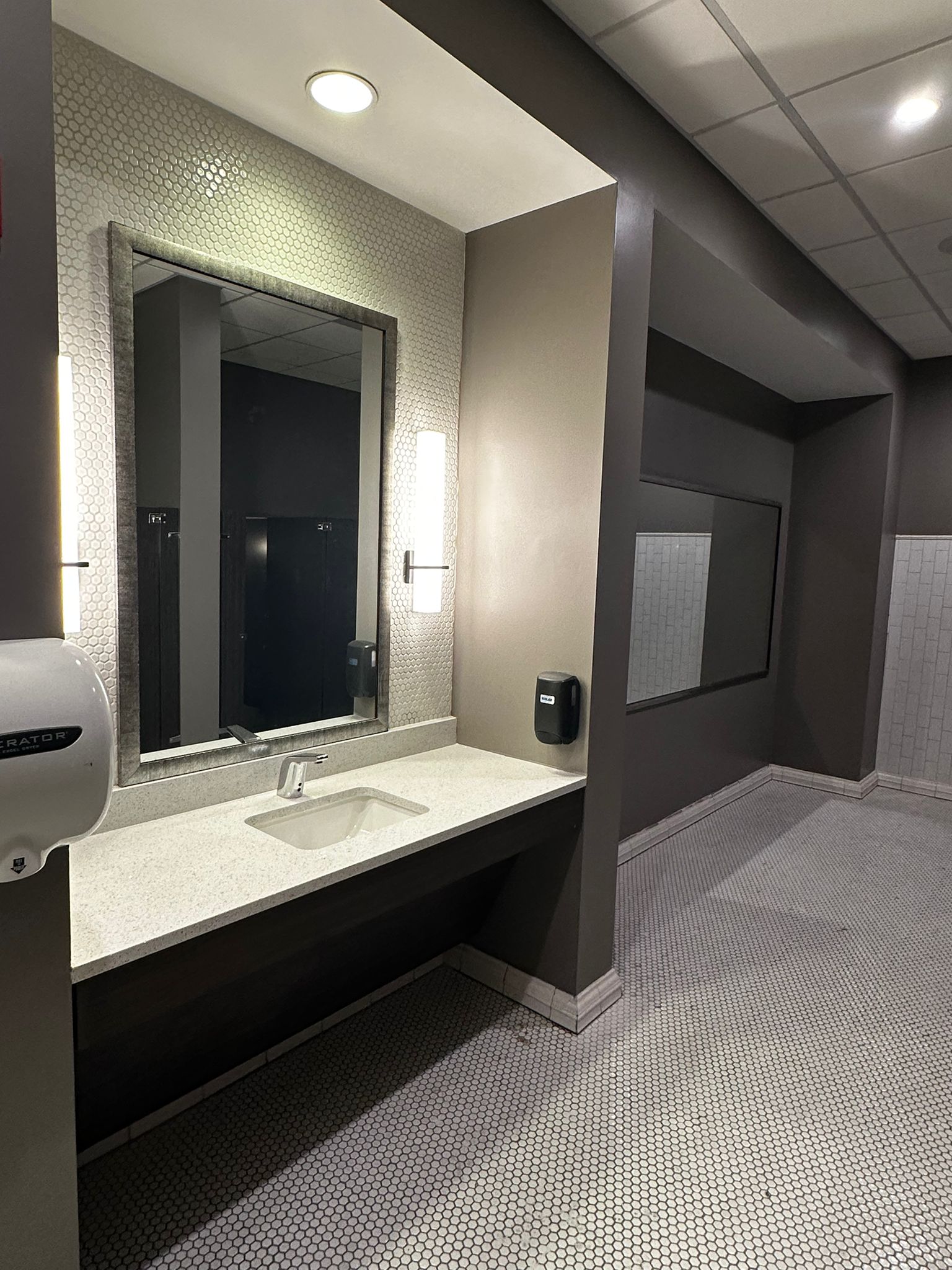 Wild Rose Casino And Hotel Clinton - Image 23