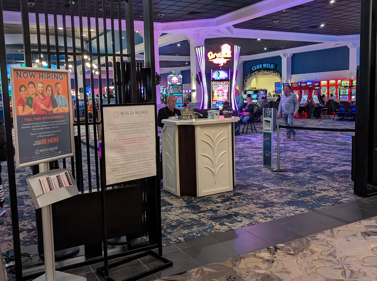 Wild Rose Casino And Hotel Clinton - Image 3